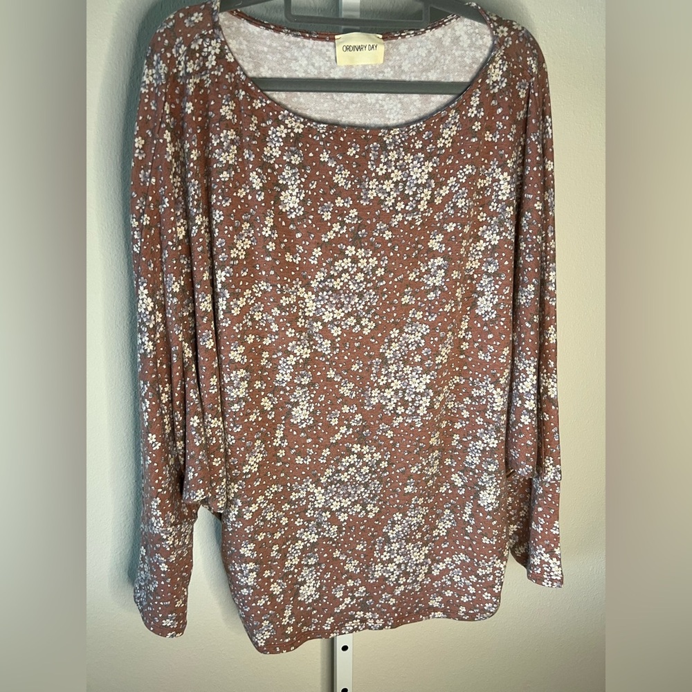 NWOT Crown & Ivy Ordinary Day Floral Top